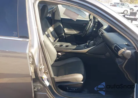 2016 Lexus Is 200T z USA, uszkodzony, nr VIN JTHBA1D26G5014813